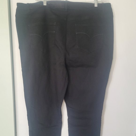 D/C Jean's Universal cut Black Jean's Size 26W - Picture 2 of 3